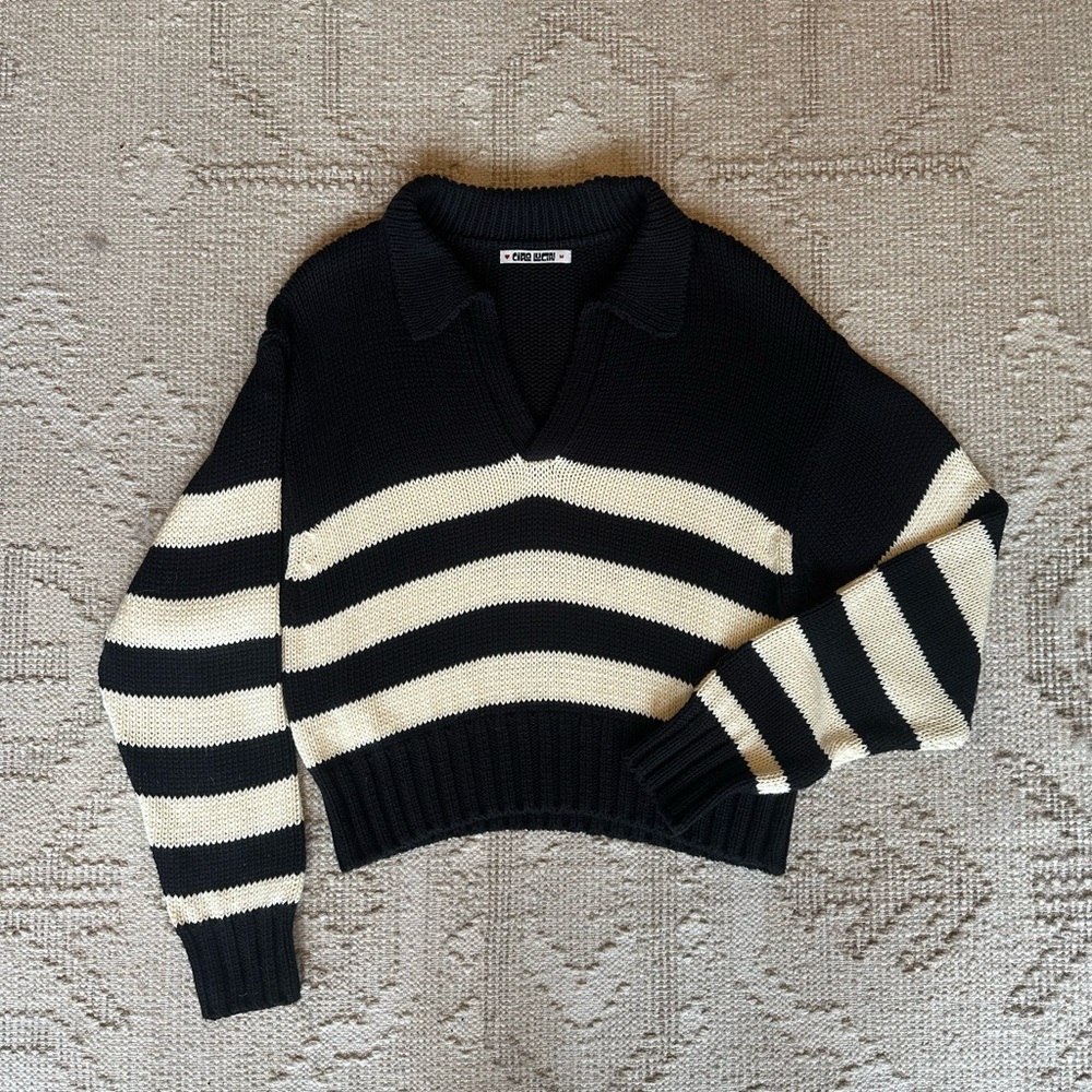 Ciao Lucia Black and Cream V-Neck Sweater - Picture 4 of 6